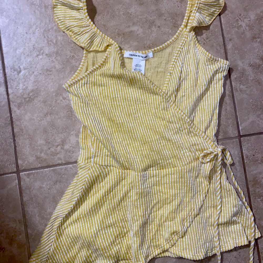 NWOT Boutique Wrap-Top Boho Beauty Small